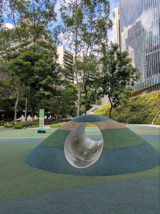 Ayala Triangle Gardens