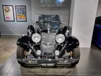  A Paradise for Car Lovers – My Unforgettable Visit to the Petersen Automotive Museum