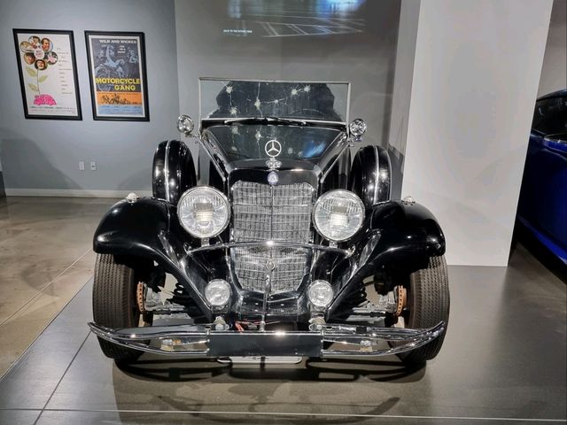  A Paradise for Car Lovers – My Unforgettable Visit to the Petersen Automotive Museum