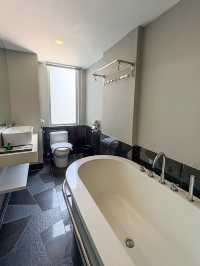 Days Hotel & Suites by Wyndham, 5-mins Walk Away from LRT & MRT Stations