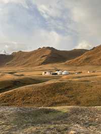 🛖 🐴 🏔️ The most scenic road in Kyrgyzstan 
