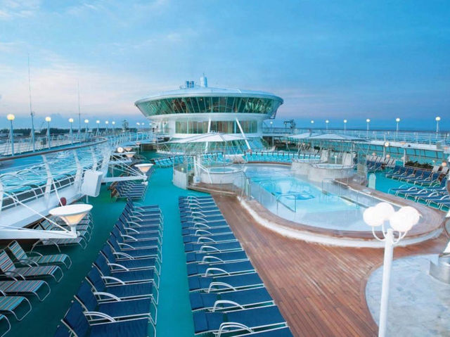 Enchantment of the Seas 🌊✨: A Solo Traveller’s Dream Escape!