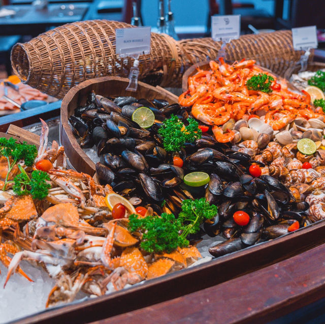 Buffet ในโรงเเรม Fourpoint ติดรถไฟฟ้า อร่อย!