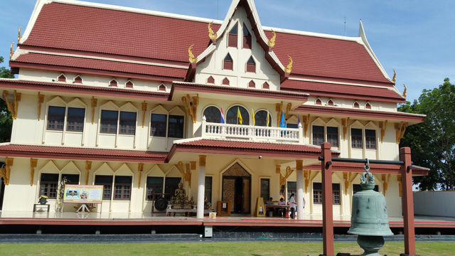 Wat Ban Rai Luang Phor Koon วัดบ้านไร่ หลวงพ่อคูณ