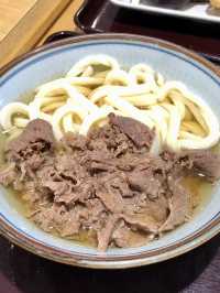 🍜 나리타 공항에서 만나는 정통 우동의 맛 – 키네야 무기마루(KINEYAMUGIMARU)