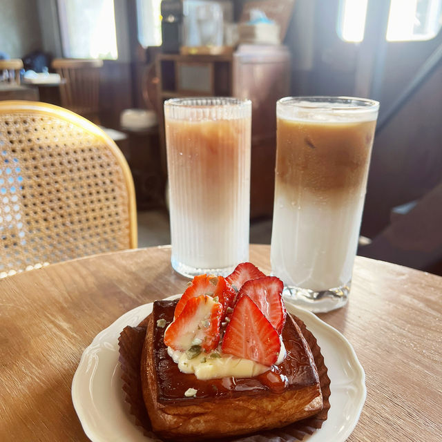 莉莉安可頌高雄東海小王子店
