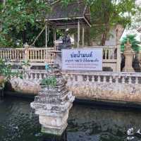 สักการะขอพรหลวงพ่อโชคดีและชมอุโบสถทรงวิลันดา