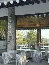 산 중턱에 위치한 등린이들의 휴식처 “유달산장”