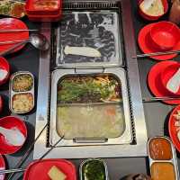 ร้านมู่หลานขี่แพนด้าถือน้ำเก๊กฮวย