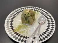 曼谷｜白色簡約風 甜點普普通通 但會想待著放鬆AmPm Ari Cafe