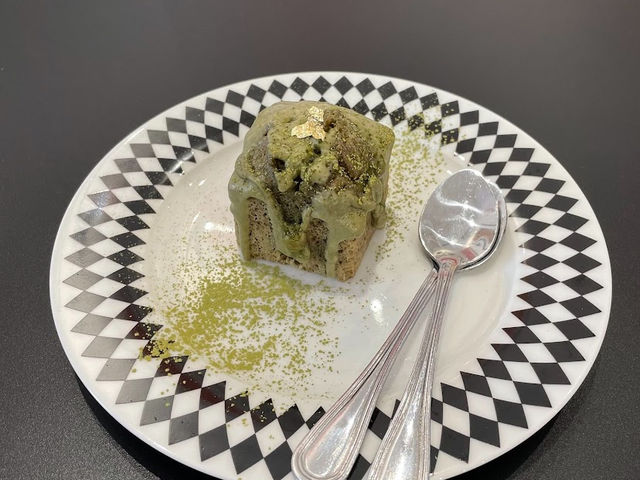 曼谷｜白色簡約風 甜點普普通通 但會想待著放鬆AmPm Ari Cafe