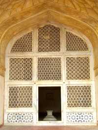 Exploring the Grandeur of Akbar’s Tomb – A Journey Through Time