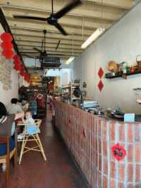 Local Comfort Food in a Retro Hideout