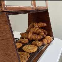 LARS COFFEE AND BAKERY