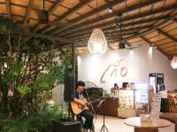 เกื้อ คาเฟ่