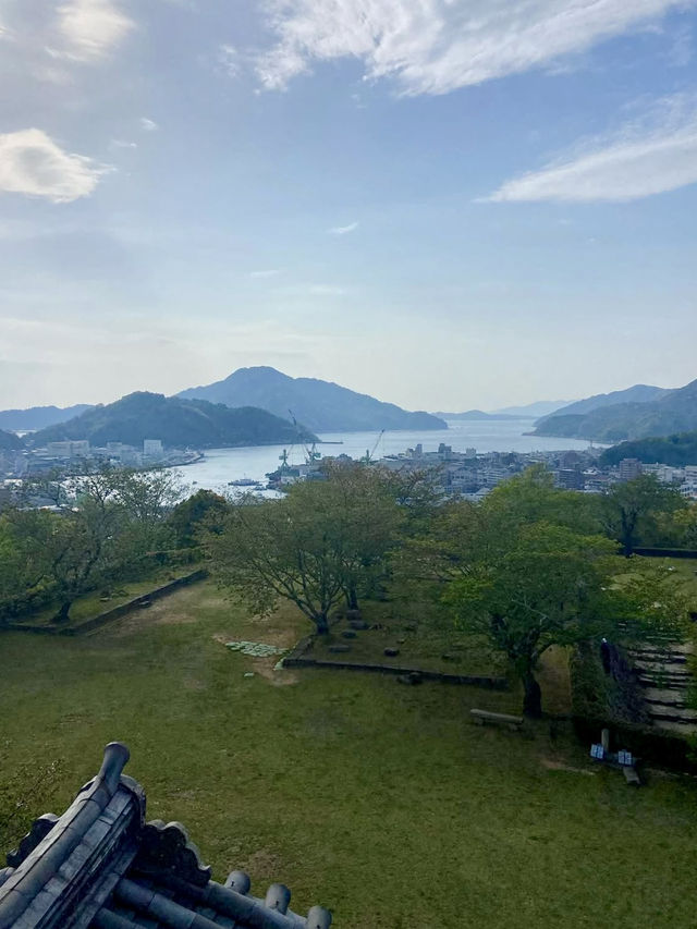 A Peaceful Day in Uwajima – Castles, Gardens & Hilltop Views