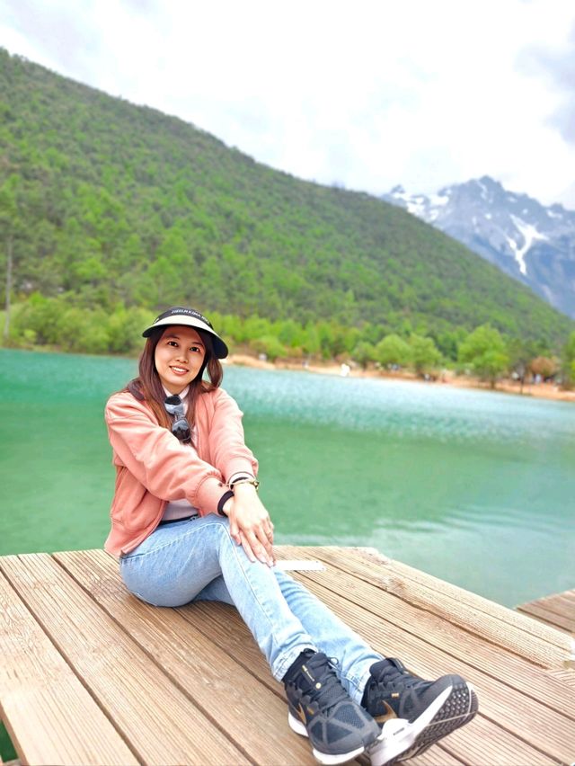 Blue Moon Valley: Where Nature Shows Off in Style
