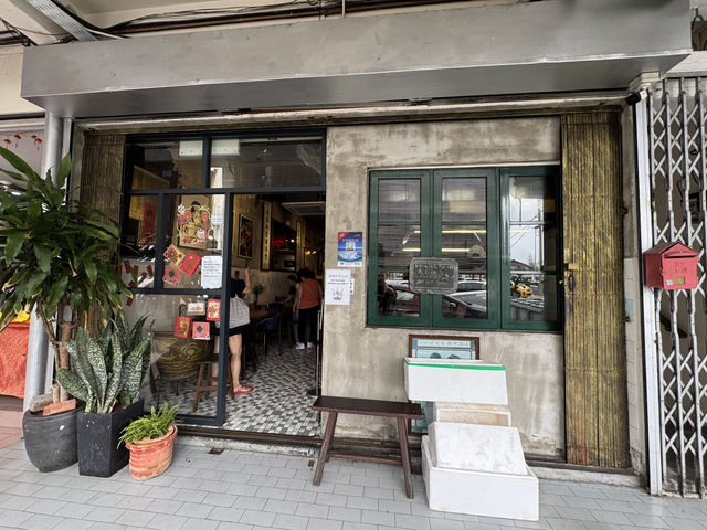 Beh Leh Hainam Satay: Melaka's Savory Stick Sensation