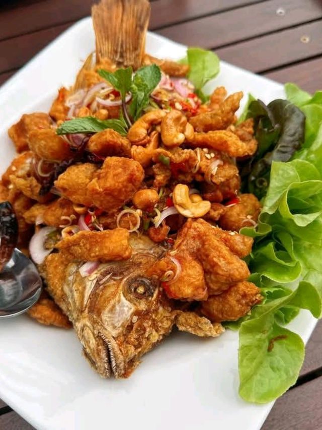 Keeree Tara Riverside , กาญจนบุรี