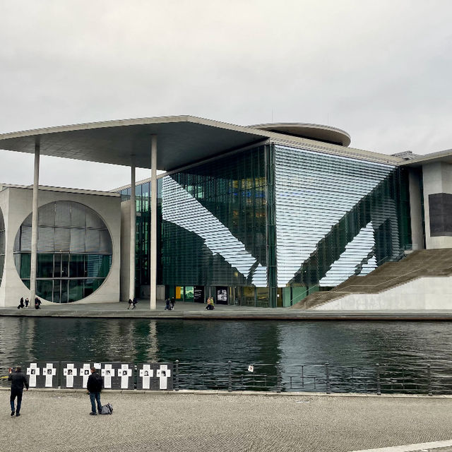 Berlin City Walk — Witnessing the City’s Transformation 🚶‍♀️