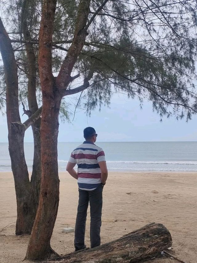 Pantai Sepat, Kuantan Pahang Malaysia - Breathtaking Vibes Beach