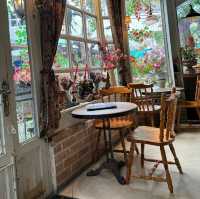 lovely cafe