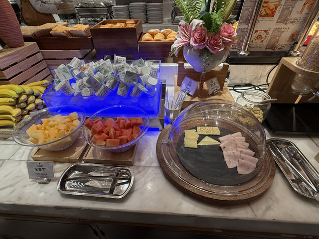 麗怡酒店｜上海火車站正對面，地點佳，早餐很加分！