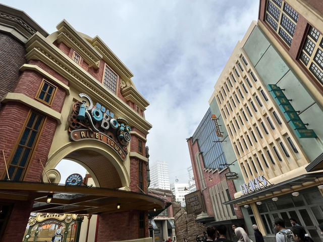  🎢🌤 Thrills Above the Clouds: Genting SkyWorlds Theme Park!