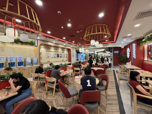 🍜 Comforting Broth, But Offal Missed the Mark at Omega Pork Noodle – Mid Valley
