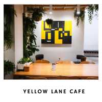 ☕ คาเฟ่สีขาวกลางสวนในอารีย์: Yellow Lane Cafe