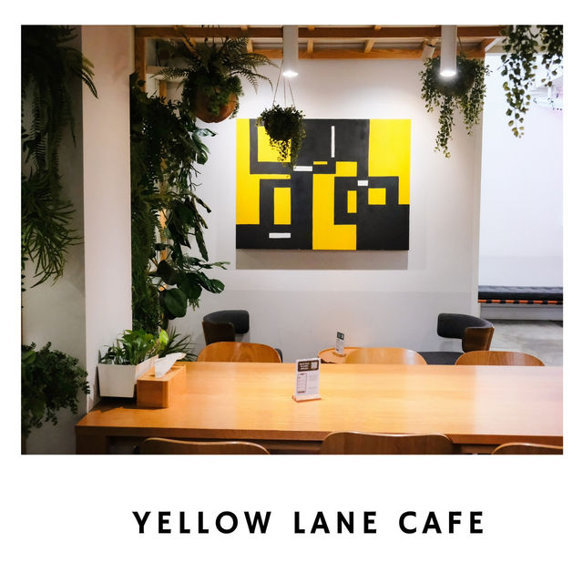 ☕ คาเฟ่สีขาวกลางสวนในอารีย์: Yellow Lane Cafe