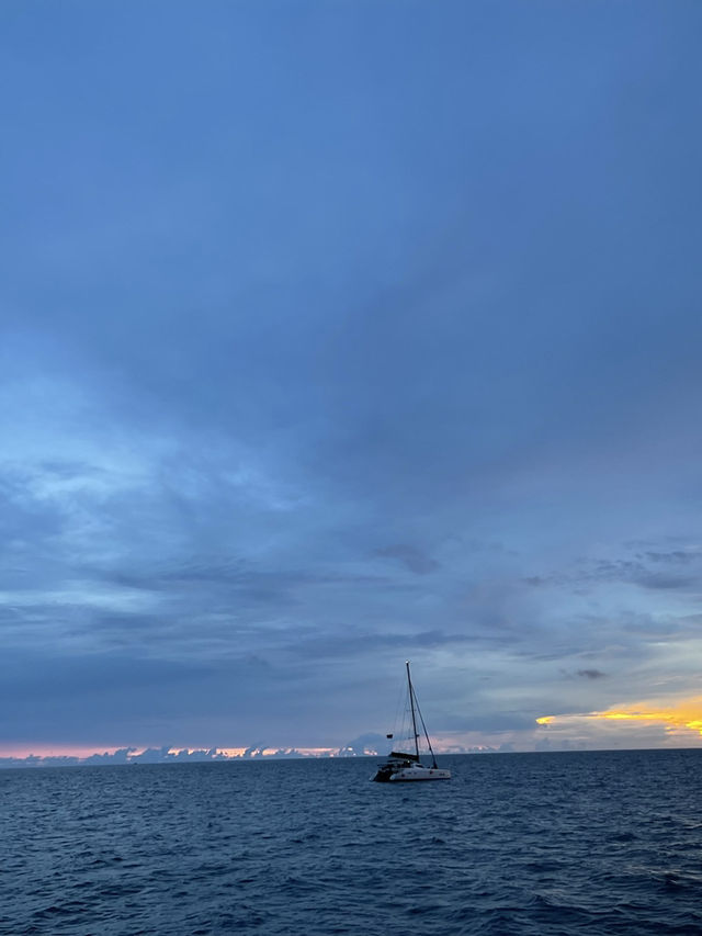  🚢 แพลน: Sunset Cruise ที่แหลมพรหมเทพ