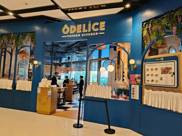 【荃灣美食】海之戀商場《ÔDELİCE》法式浪漫晚餐：龍蝦馬賽魚鍋 🦞 vs 澳洲和牛牛脊肉 🥩下班後，總想找個地方好好慰勞自己 ✨。晚餐我們來到荃灣海之戀商場，一間法國餐廳《ÔDELİCE》