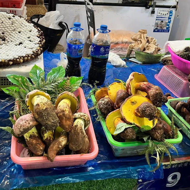 🧺🌶️ Daguanzuanxin Farmers’ Market (大观纂新农贸市场) — A Local Foodie Gem in Kunming!