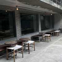 Industrial Soul Meets Slow Coffee – My Visit to Anthracite Seogyo, Seoul