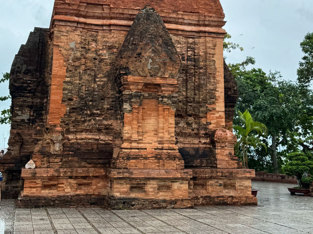 Discover Vietnam's "Mini Angkor Wat": The Po Nagar Cham Towers 🏯