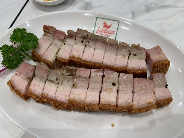 🦆 London Fat Duck — Roast Duck That Almost Lives Up to the 