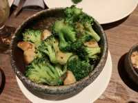 🍷 Opus Bar & Grill – A Flavorful Dining Experience at Voco Orchard