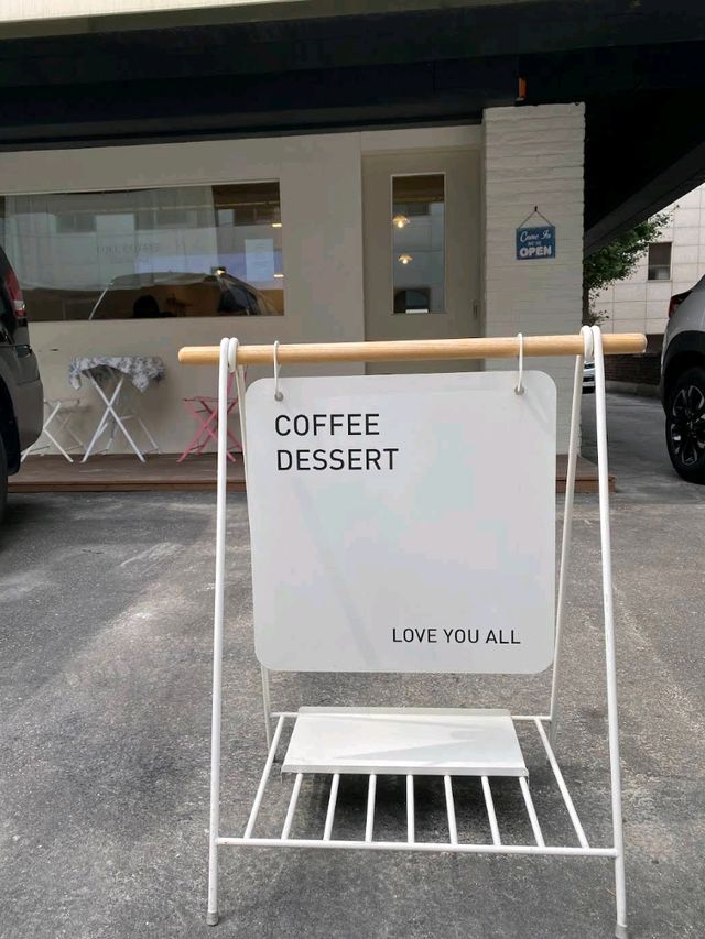 LULL CAFE