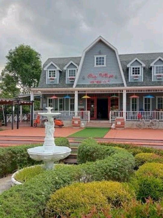 Hug village 
