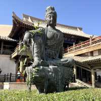 🌙 Where the Desert Holds the Moon — Crescent Lake in Dunhuang