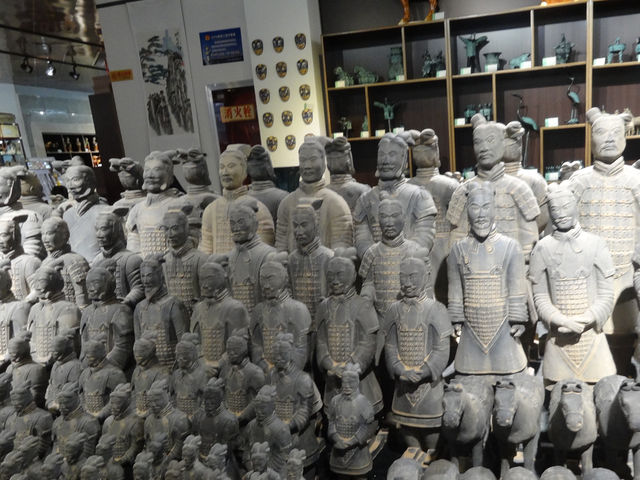 The Army Molded in Clay: Modular Production and the Artisanal Revolution of the Qin Dynasty