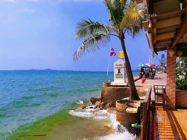 Lung Sawai Seafood – Authentic Thai Flavors