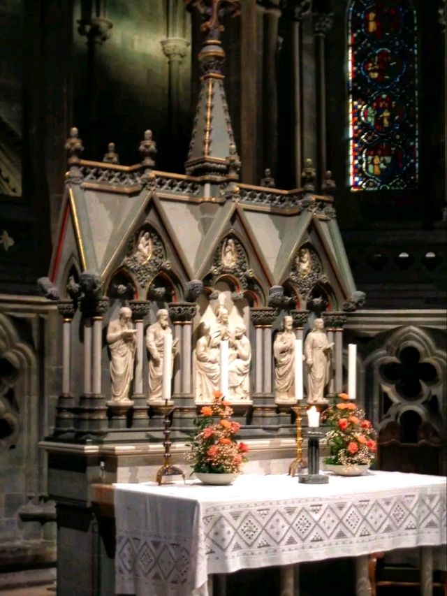 ⛪ Nidaros Cathedral – Norway’s Gothic Masterpiece ⛪ ⛪ Nidaros Cathedral – Norway’s Gothic Masterpiece ⛪