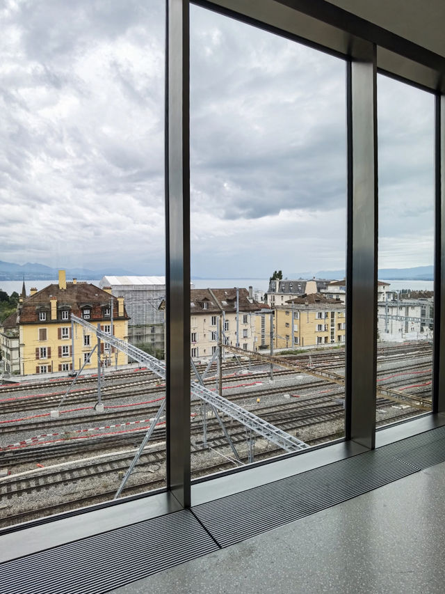 Revolving Around the Beauty of Architecture: Eyes – Switzerland 