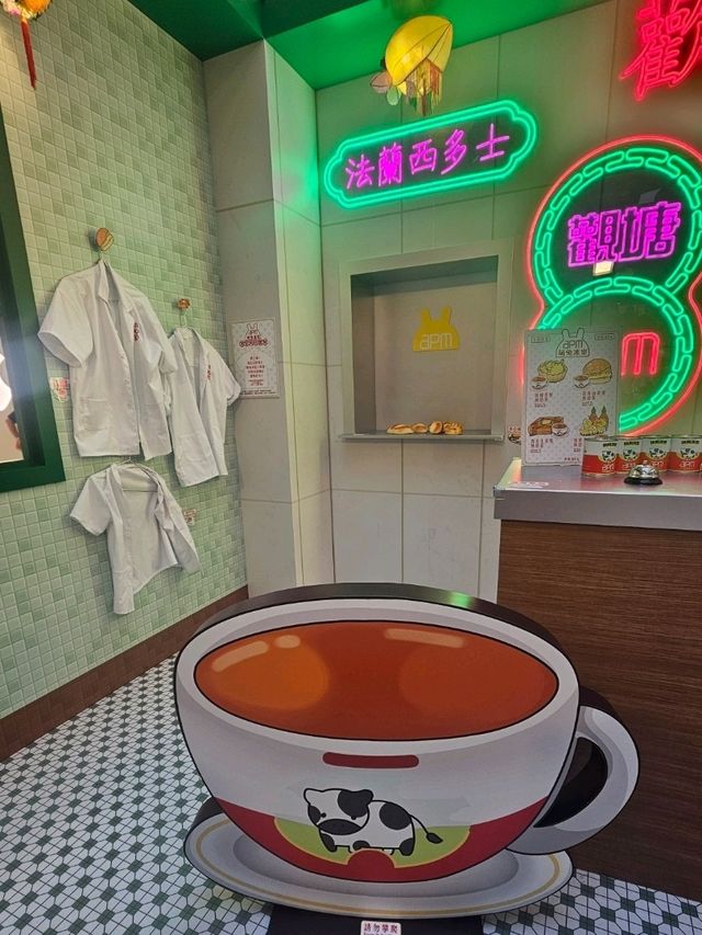 室內打卡新熱點推介，扮演冰室食客或職員初體驗