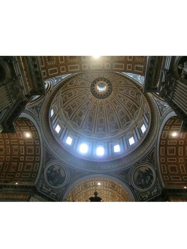 【バチカン市国🇻🇦】無料で入れる世界最大のカトリック教会⛪ 【バチカン市国🇻🇦】無料で入れる世界最大のカトリック教会⛪
