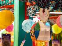 Celestial Glow, Earthly Delights: Hong Kong’s Fusion of Moon Cakes and Modernity 