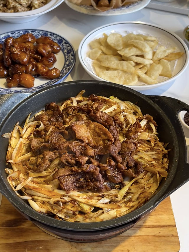 The Only Downside: It’s Beijing Exclusive — The Roast Duck Box Everyone’s Talking About 🦆✨