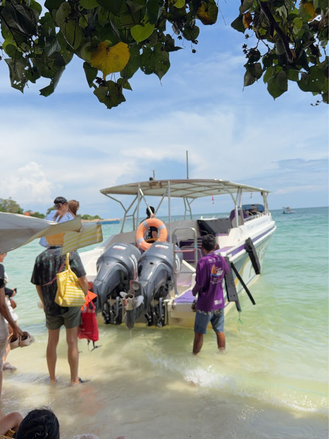 La Lune Beach – ลมทะเล ชาร์จใจวิวใสเกินต้าน 🏝️💛 La Lune Beach – ลมทะเล ชาร์จใจวิวใสเกินต้าน 🏝️💛